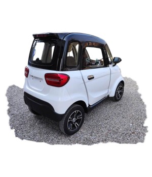 Mini Car Elettrica Freedom Due - Colore Bianco Vista Laterale Posteriore