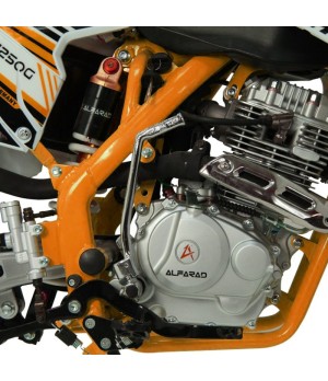 Alfarad KXD 250cc 2022 - Colore Arancione - Dettaglio del Motore