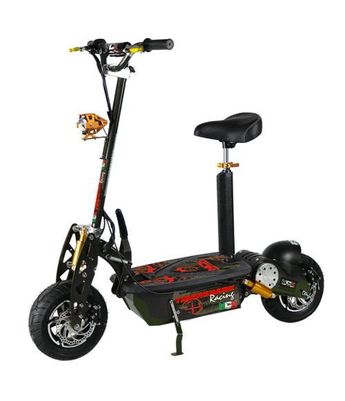 Monopattino Elettrico NCX TigerShark 1000W Colore Rosso - Vista Frontale Sinistra